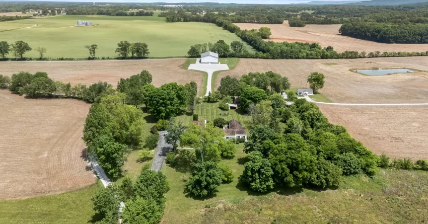 tennessee farmhouse