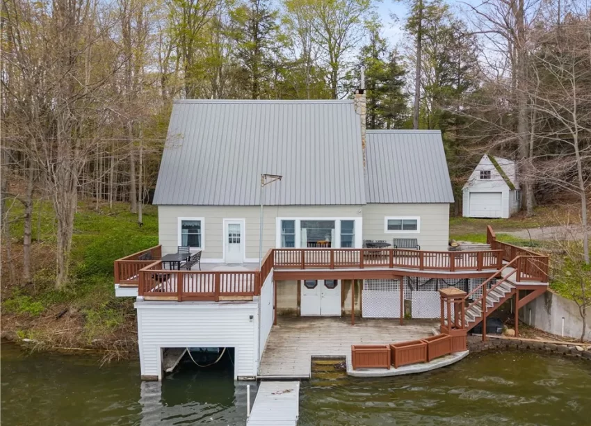 waterfront new york home