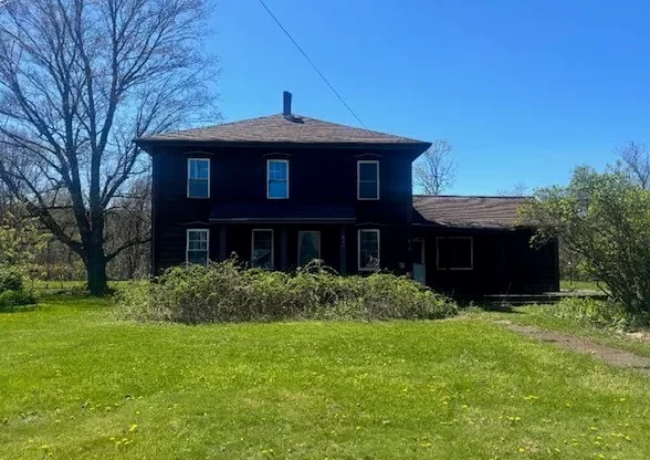 creek front New York home