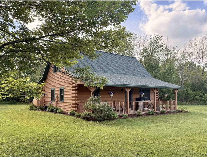 New York Log Cabin