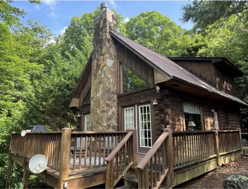 North Carolina Log Cabin