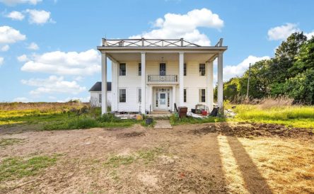 Classical Alabama Farmhouse