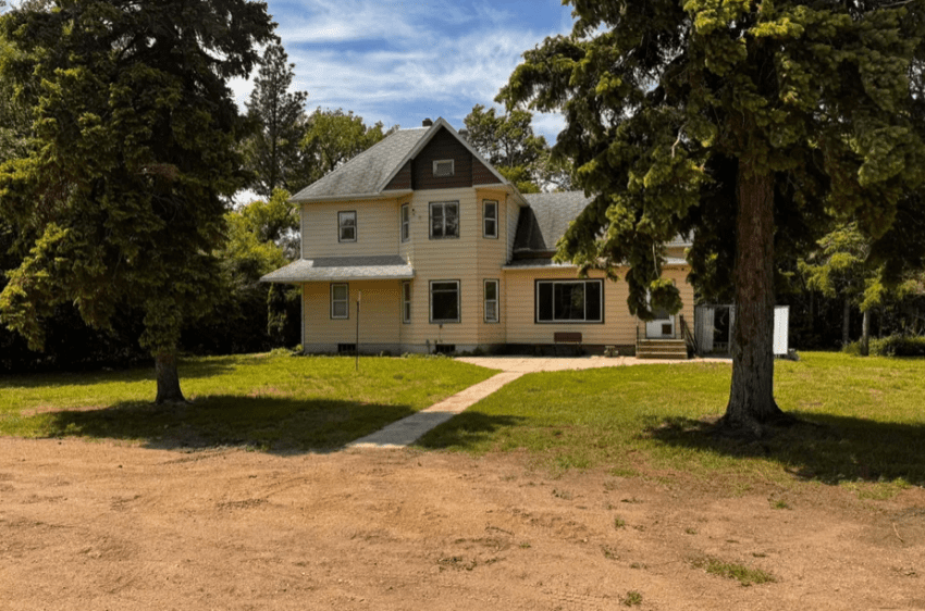 north dakota farmhouse