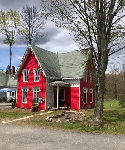 Charming Maine Farmhouse