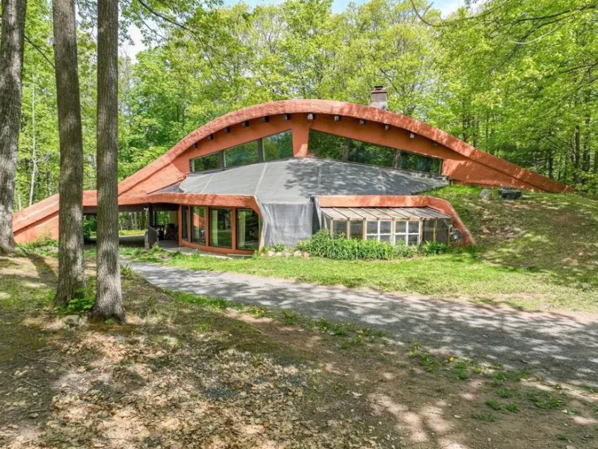 Custom Wisconsin Earth Home