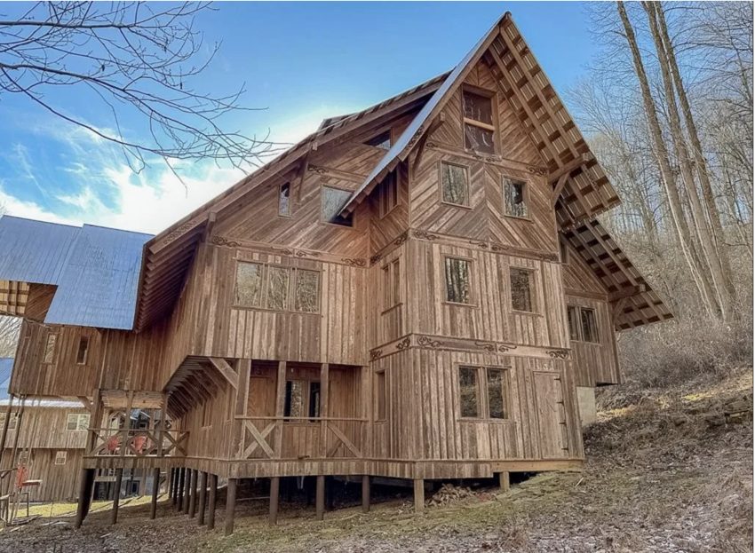 West Virginia Unique Country Home