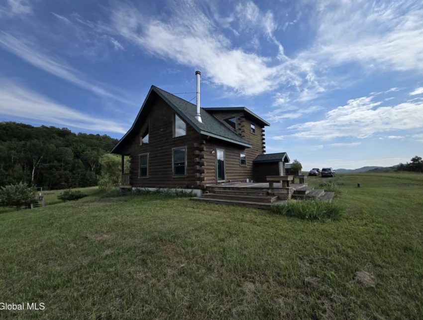 New York Adirondack Log Cabin