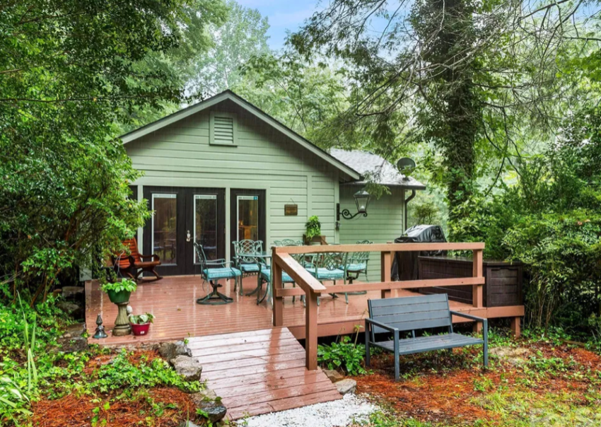 lakefront north carolina home
