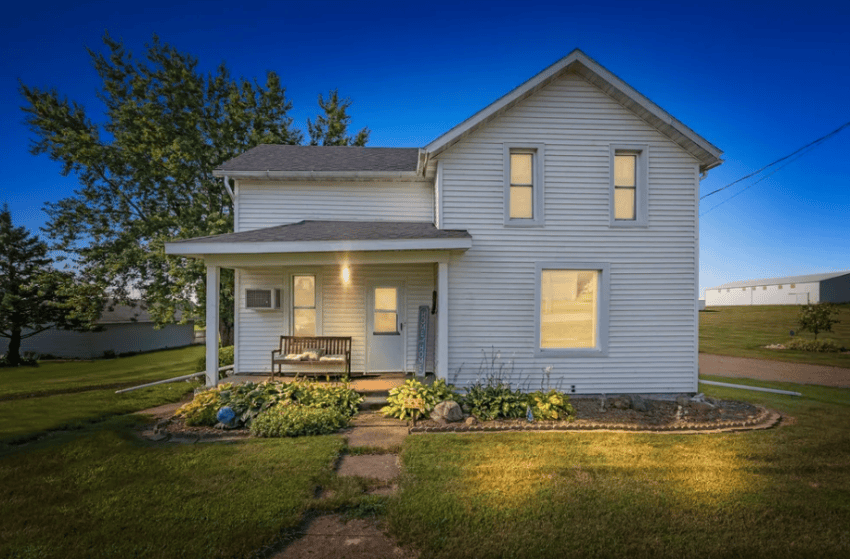 iowa farmhouse