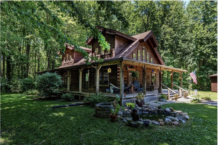 Charming Indiana Log Home