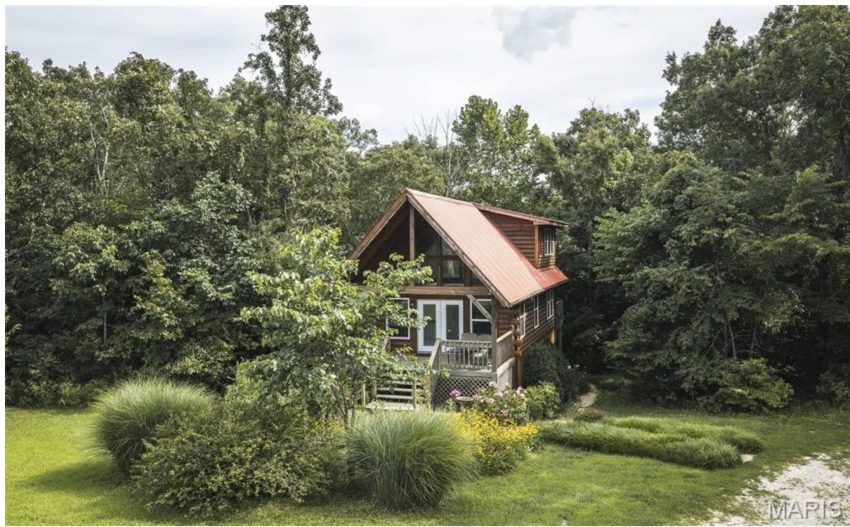 Missouri Log Home